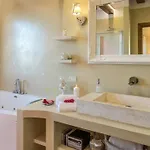 Villa Casale Bella 8&4, Emma
