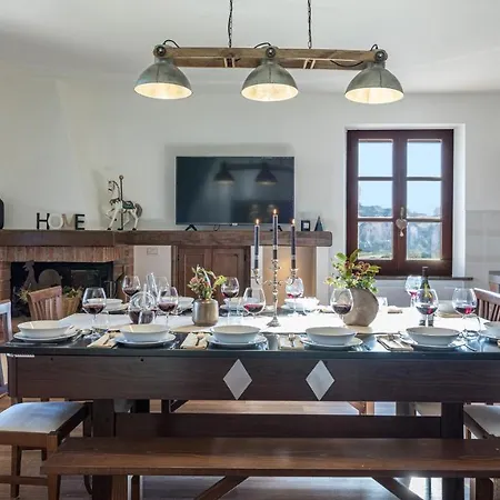 Casale Bella 8&4, Emma Città della Pieve