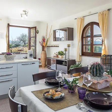 Casale Bella 8&4, Emma