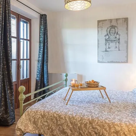 Villa Casale Bella 8&4, Emma *