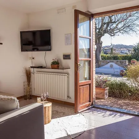 Casale Bella 8&4, Emma