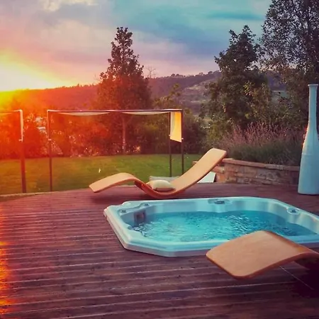 Casale Bella 8&4, Emma