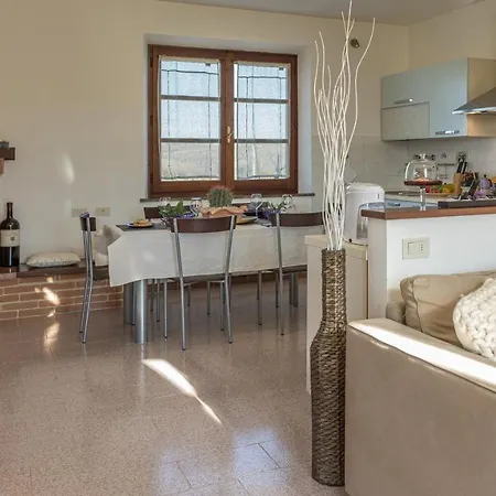 Villa Casale Bella 8&4, Emma