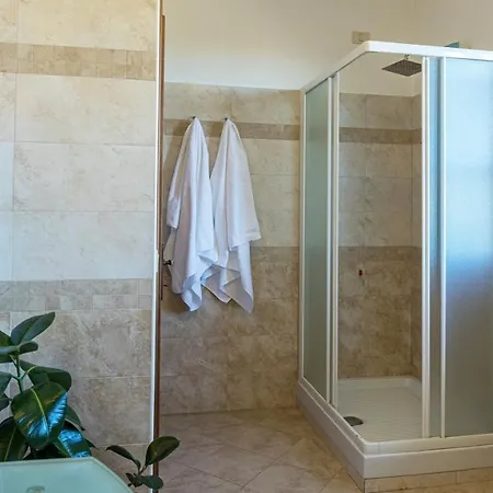 Villa Casale Bella 8&4, Emma